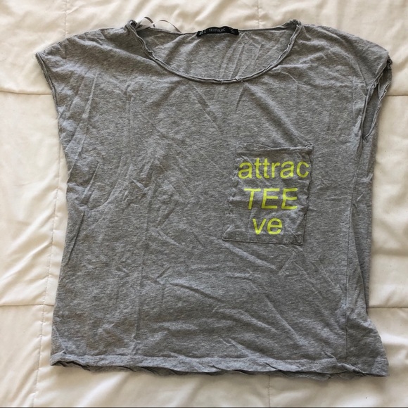 GUC Zara Distressed Pocket Graphic T-Shirt - Picture 2 of 8